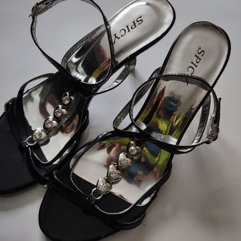 Spicy women's shoes size 8us